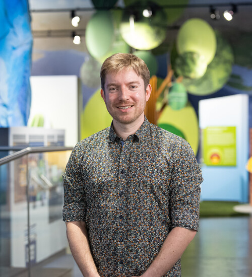 Dr. Bastian Steinm&uuml;ller ist Ansprechpartner f&uuml;r Schulpartnerschaften in der KLIMA ARENA.